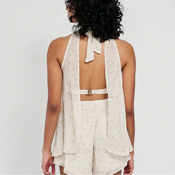 Sabo Skirt Open Back Top - Picture 3 of 10